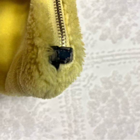 SOLD ! Fluffy yellow faux fur clutch by Zara - Picture 6 of 12
